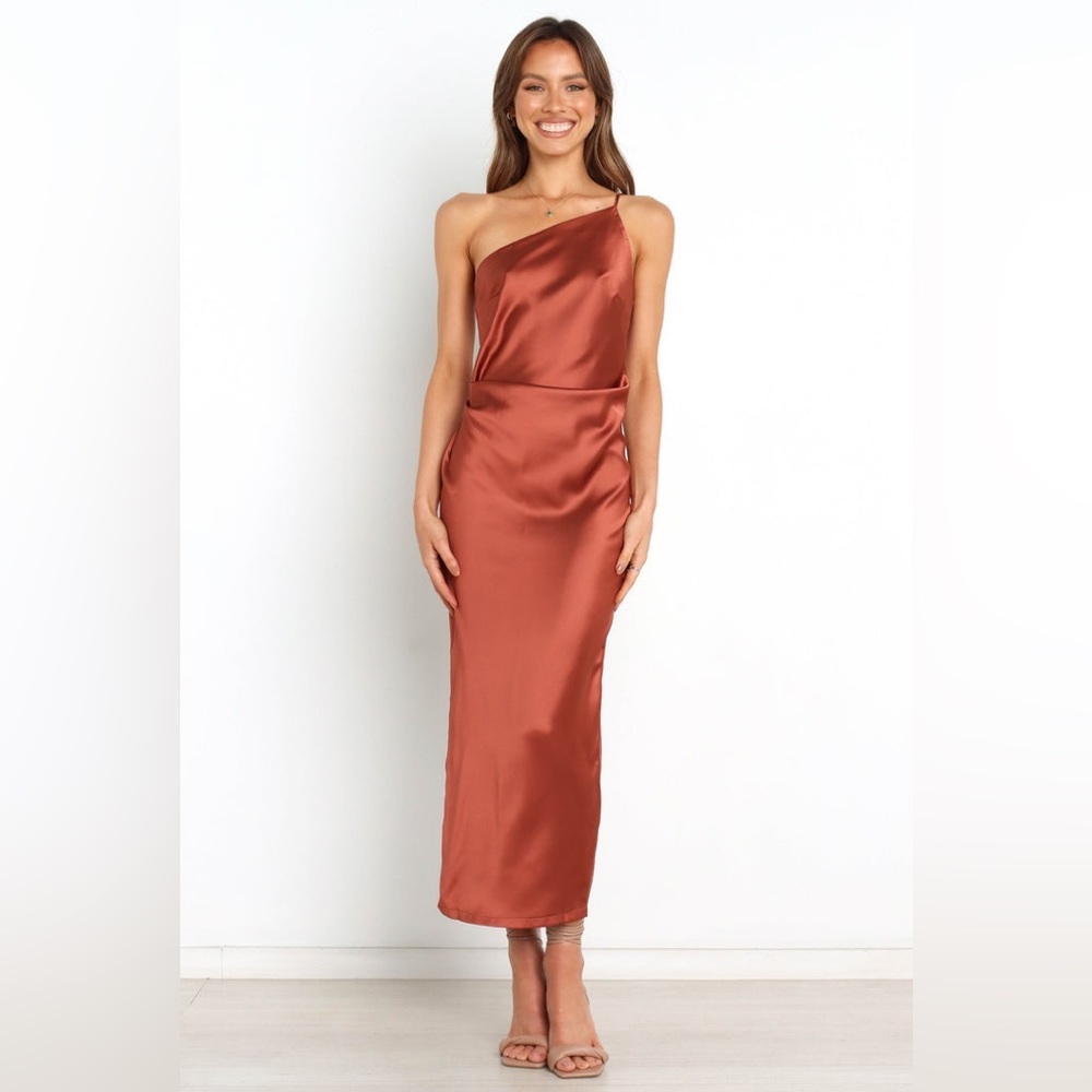 Petal & Pup Rust One-Shoulder Midi Dress